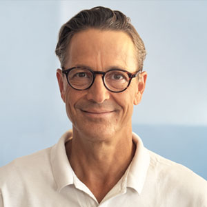 Dr. Armsen